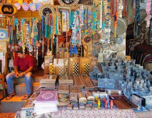 Vakil Bazaar- handicrafts